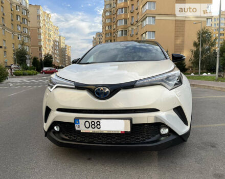 Білий Тойота C-HR, об'ємом двигуна 1.8 л та пробігом 54 тис. км за 27200 $, фото 6 на Automoto.ua