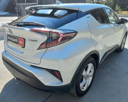 Белый Тойота C-HR, объемом двигателя 1.8 л и пробегом 113 тыс. км за 27480 $, фото 16 на Automoto.ua