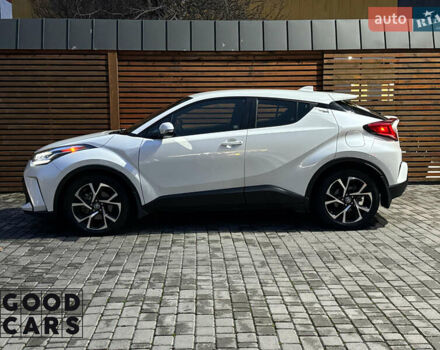 Белый Тойота C-HR, объемом двигателя 2 л и пробегом 46 тыс. км за 22000 $, фото 3 на Automoto.ua