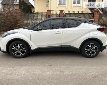 Белый Тойота C-HR, объемом двигателя 2 л и пробегом 36 тыс. км за 30500 $, фото 25 на Automoto.ua