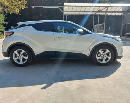 Белый Тойота C-HR, объемом двигателя 1.8 л и пробегом 113 тыс. км за 27480 $, фото 18 на Automoto.ua