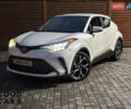 Белый Тойота C-HR, объемом двигателя 2 л и пробегом 46 тыс. км за 22000 $, фото 1 на Automoto.ua