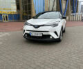 Белый Тойота C-HR, объемом двигателя 1.8 л и пробегом 66 тыс. км за 25999 $, фото 7 на Automoto.ua