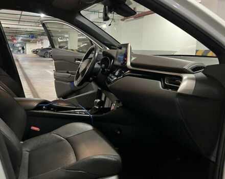 Белый Тойота C-HR, объемом двигателя 1.8 л и пробегом 89 тыс. км за 28500 $, фото 7 на Automoto.ua