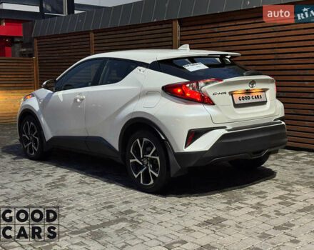 Белый Тойота C-HR, объемом двигателя 2 л и пробегом 46 тыс. км за 22000 $, фото 4 на Automoto.ua