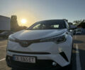 Білий Тойота C-HR, об'ємом двигуна 1.8 л та пробігом 105 тис. км за 25000 $, фото 2 на Automoto.ua