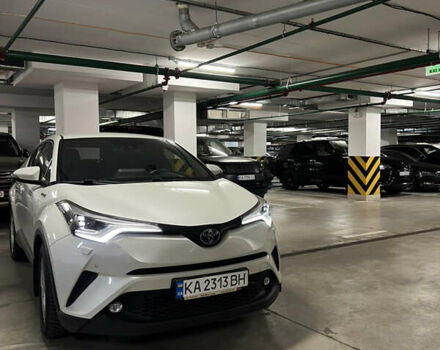 Белый Тойота C-HR, объемом двигателя 1.8 л и пробегом 89 тыс. км за 28500 $, фото 22 на Automoto.ua