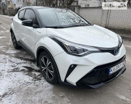 Белый Тойота C-HR, объемом двигателя 2 л и пробегом 36 тыс. км за 30500 $, фото 6 на Automoto.ua