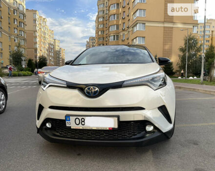 Білий Тойота C-HR, об'ємом двигуна 1.8 л та пробігом 54 тис. км за 27200 $, фото 5 на Automoto.ua