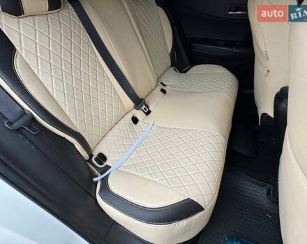 Белый Тойота C-HR, объемом двигателя 1.2 л и пробегом 92 тыс. км за 20490 $, фото 9 на Automoto.ua