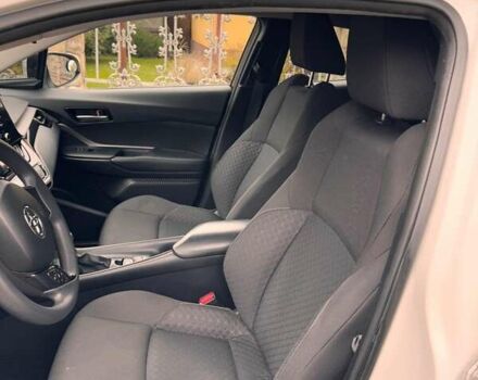 Білий Тойота C-HR, об'ємом двигуна 2 л та пробігом 91 тис. км за 19900 $, фото 7 на Automoto.ua