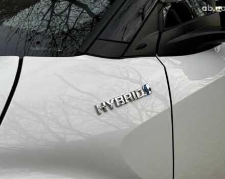 Белый Тойота C-HR, объемом двигателя 1.8 л и пробегом 79 тыс. км за 26290 $, фото 12 на Automoto.ua