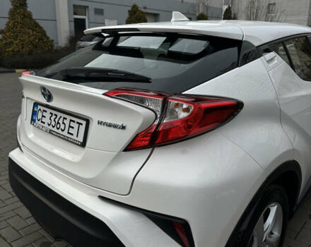 Белый Тойота C-HR, объемом двигателя 1.8 л и пробегом 102 тыс. км за 26000 $, фото 16 на Automoto.ua