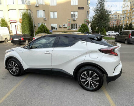 Білий Тойота C-HR, об'ємом двигуна 1.8 л та пробігом 54 тис. км за 27200 $, фото 18 на Automoto.ua