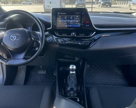 Білий Тойота C-HR, об'ємом двигуна 1.8 л та пробігом 92 тис. км за 25500 $, фото 19 на Automoto.ua