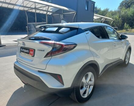 Белый Тойота C-HR, объемом двигателя 1.8 л и пробегом 113 тыс. км за 27480 $, фото 17 на Automoto.ua