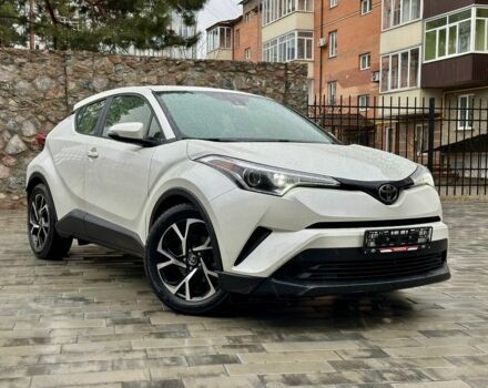 Білий Тойота C-HR, об'ємом двигуна 2 л та пробігом 69 тис. км за 22500 $, фото 1 на Automoto.ua