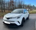 Білий Тойота C-HR, об'ємом двигуна 2 л та пробігом 58 тис. км за 10000 $, фото 1 на Automoto.ua