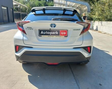 Белый Тойота C-HR, объемом двигателя 1.8 л и пробегом 113 тыс. км за 27480 $, фото 12 на Automoto.ua