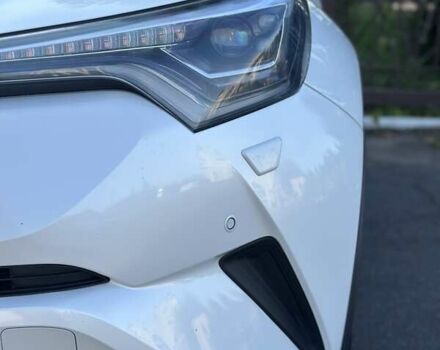 Білий Тойота C-HR, об'ємом двигуна 1.2 л та пробігом 105 тис. км за 20700 $, фото 20 на Automoto.ua