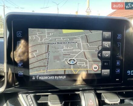 Білий Тойота C-HR, об'ємом двигуна 1.8 л та пробігом 92 тис. км за 25500 $, фото 24 на Automoto.ua