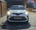 Белый Тойота C-HR, объемом двигателя 2 л и пробегом 46 тыс. км за 22000 $, фото 1 на Automoto.ua
