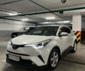 Белый Тойота C-HR, объемом двигателя 1.8 л и пробегом 89 тыс. км за 28500 $, фото 1 на Automoto.ua