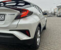 Белый Тойота C-HR, объемом двигателя 1.8 л и пробегом 66 тыс. км за 25999 $, фото 21 на Automoto.ua
