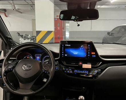 Белый Тойота C-HR, объемом двигателя 1.8 л и пробегом 89 тыс. км за 28500 $, фото 8 на Automoto.ua
