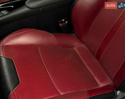 Белый Тойота C-HR, объемом двигателя 1.8 л и пробегом 79 тыс. км за 26290 $, фото 19 на Automoto.ua