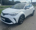 Белый Тойота C-HR, объемом двигателя 1.8 л и пробегом 71 тыс. км за 25700 $, фото 1 на Automoto.ua