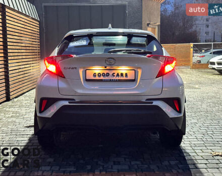 Белый Тойота C-HR, объемом двигателя 2 л и пробегом 46 тыс. км за 22000 $, фото 5 на Automoto.ua