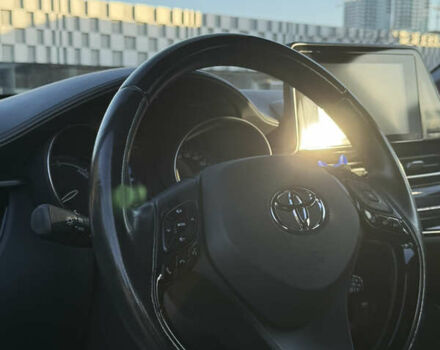 Білий Тойота C-HR, об'ємом двигуна 1.8 л та пробігом 105 тис. км за 25000 $, фото 23 на Automoto.ua