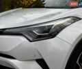 Белый Тойота C-HR, объемом двигателя 1.8 л и пробегом 79 тыс. км за 26290 $, фото 14 на Automoto.ua