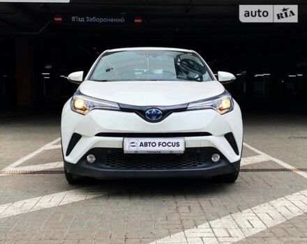 Белый Тойота C-HR, объемом двигателя 1.99 л и пробегом 22 тыс. км за 22490 $, фото 1 на Automoto.ua