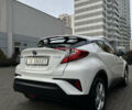 Білий Тойота C-HR, об'ємом двигуна 1.8 л та пробігом 102 тис. км за 25000 $, фото 1 на Automoto.ua