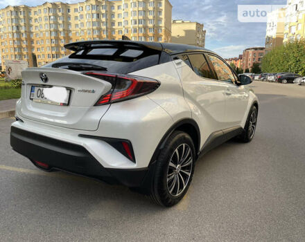 Білий Тойота C-HR, об'ємом двигуна 1.8 л та пробігом 54 тис. км за 27200 $, фото 13 на Automoto.ua