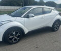 Белый Тойота C-HR, объемом двигателя 1.8 л и пробегом 71 тыс. км за 25700 $, фото 1 на Automoto.ua