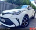 Белый Тойота C-HR, объемом двигателя 1.2 л и пробегом 42 тыс. км за 19500 $, фото 1 на Automoto.ua