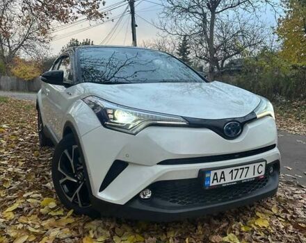Тойота C-HR 2019 в Киеве на Automoto.ua Белый Тойота C-HR, объемом двигателя 1.8 л и пробегом 79 тыс. км за 25800 $, фото 3 на Automoto.ua