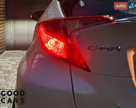 Белый Тойота C-HR, объемом двигателя 2 л и пробегом 46 тыс. км за 22000 $, фото 10 на Automoto.ua