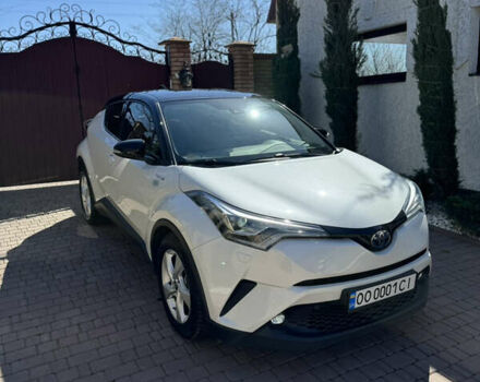 Белый Тойота C-HR, объемом двигателя 1.8 л и пробегом 41 тыс. км за 29000 $, фото 26 на Automoto.ua