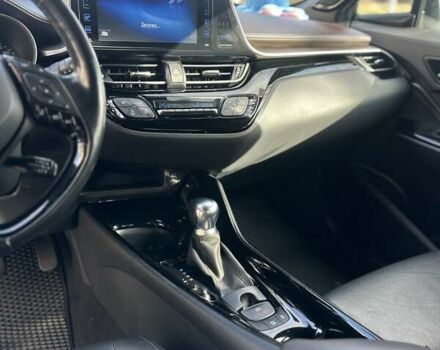 Білий Тойота C-HR, об'ємом двигуна 1.2 л та пробігом 105 тис. км за 20700 $, фото 14 на Automoto.ua