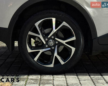 Белый Тойота C-HR, объемом двигателя 2 л и пробегом 46 тыс. км за 22000 $, фото 14 на Automoto.ua