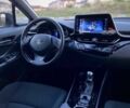 Белый Тойота C-HR, объемом двигателя 1.8 л и пробегом 83 тыс. км за 16900 $, фото 13 на Automoto.ua