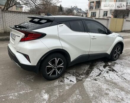 Белый Тойота C-HR, объемом двигателя 2 л и пробегом 36 тыс. км за 30500 $, фото 13 на Automoto.ua