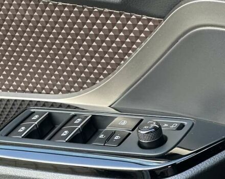 Білий Тойота C-HR, об'ємом двигуна 1.2 л та пробігом 105 тис. км за 20700 $, фото 5 на Automoto.ua
