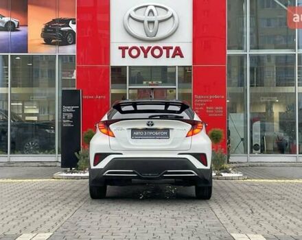 Белый Тойота C-HR, объемом двигателя 1.99 л и пробегом 64 тыс. км за 27507 $, фото 17 на Automoto.ua