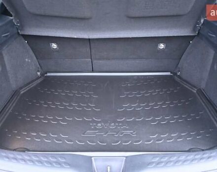 Белый Тойота C-HR, объемом двигателя 1.8 л и пробегом 81 тыс. км за 24905 $, фото 9 на Automoto.ua