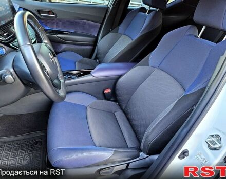 Білий Тойота C-HR, об'ємом двигуна 0 л та пробігом 62 тис. км за 18800 $, фото 4 на Automoto.ua
